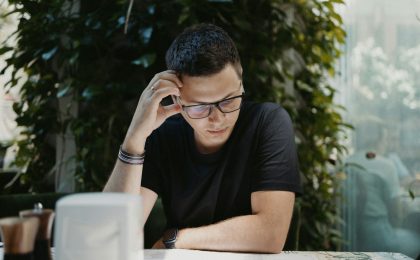 Birisinin seninle tanismak istedigini nasil anlarsin