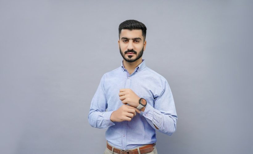 Gömlek Kolu Kıvırma Rehberi: 4 Temiz ve Pratik Yöntem